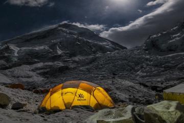 everest-base-camp-trek-with-overnight-at-base-camp